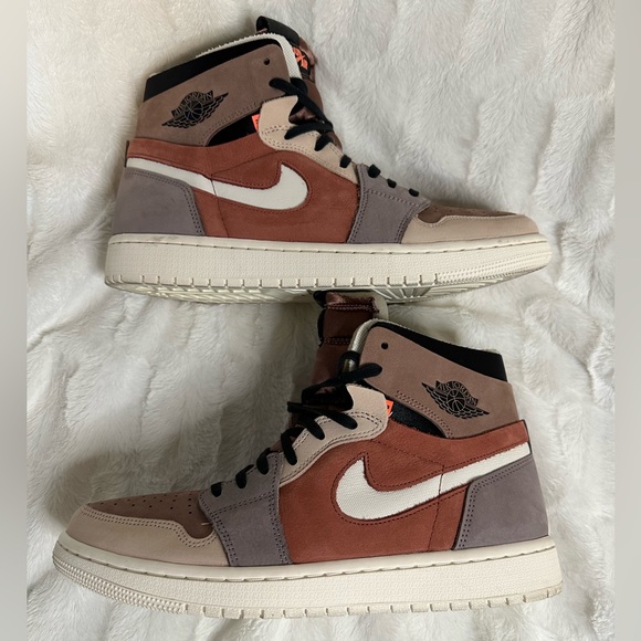 WMNS Jordan 1 High Zoom Canyon Rust, W 10.5, used, great condition, with box. - Picture 2 of 7